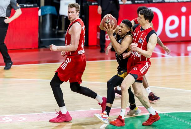 对方快攻上 对方快攻上